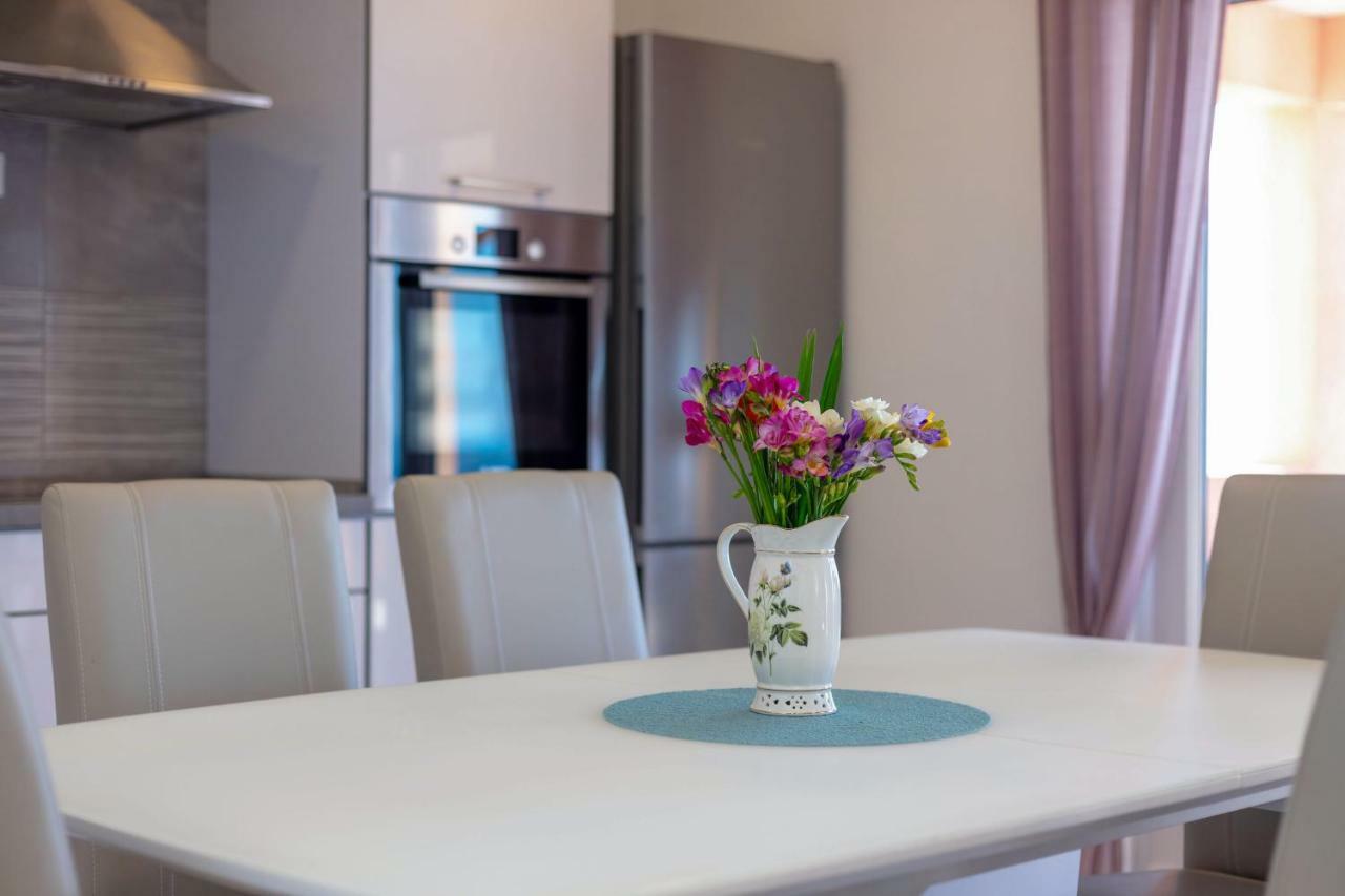 Luxury Apartment Nora Podstrana Exterior foto